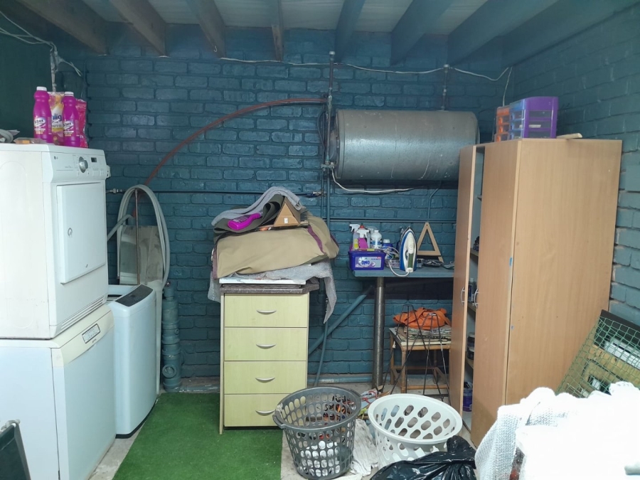 3 Bedroom Property for Sale in Stilbaai Wes Western Cape